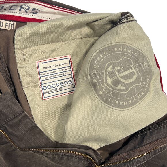 Dockers Relaxed Fit Cargo Flat Front Outdoor Utility Pants - Picture 4 of 8